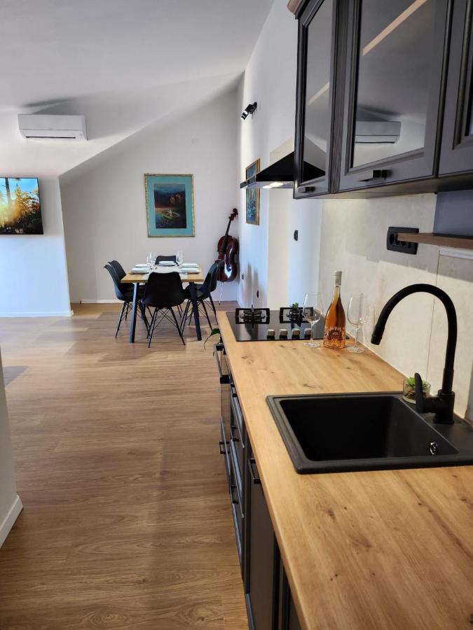 Apartman Libra Kaštela Екстериор снимка