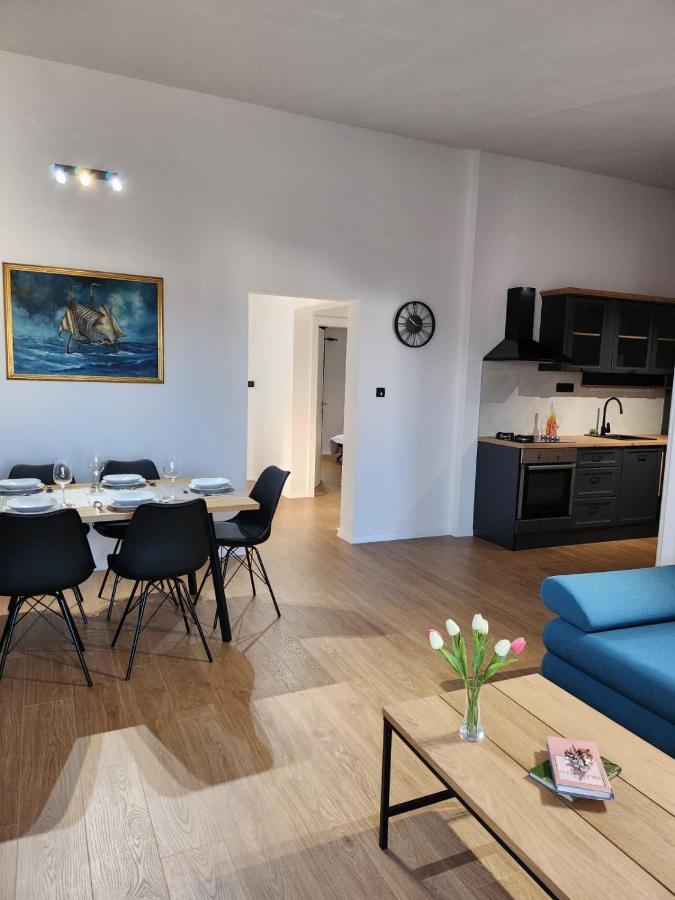 Apartman Libra Kaštela Екстериор снимка