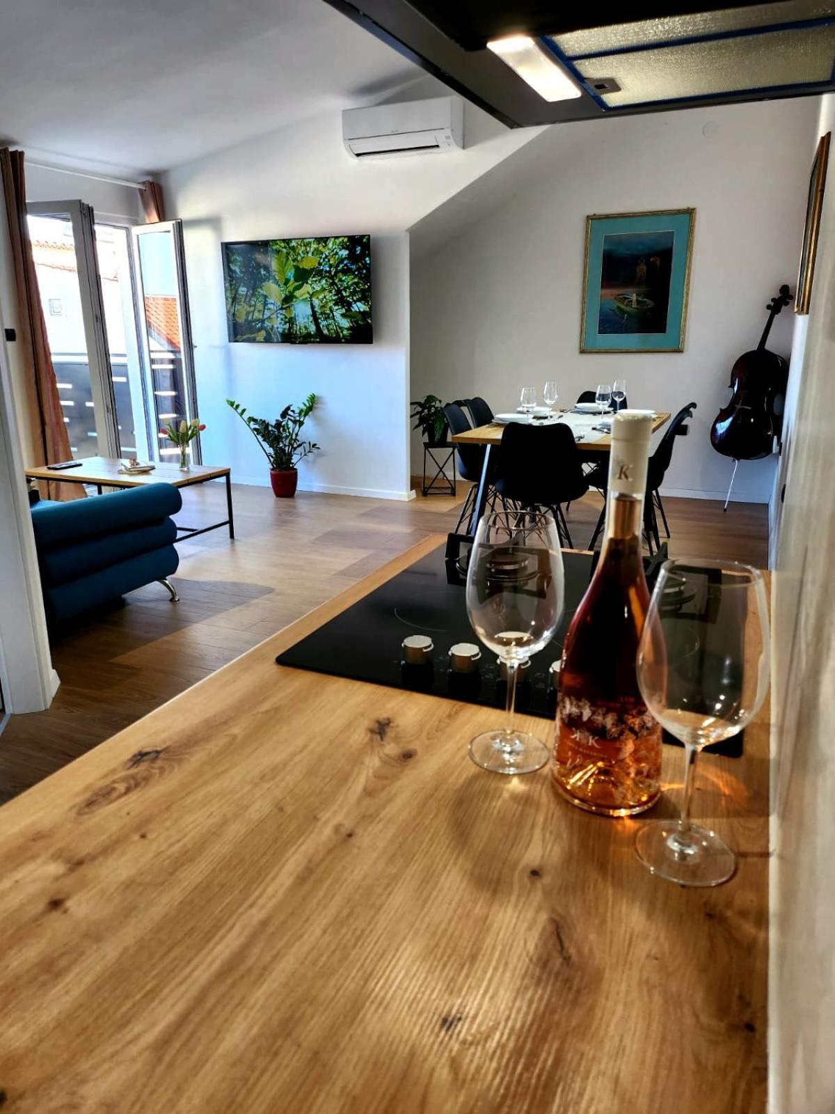 Apartman Libra Kaštela Екстериор снимка